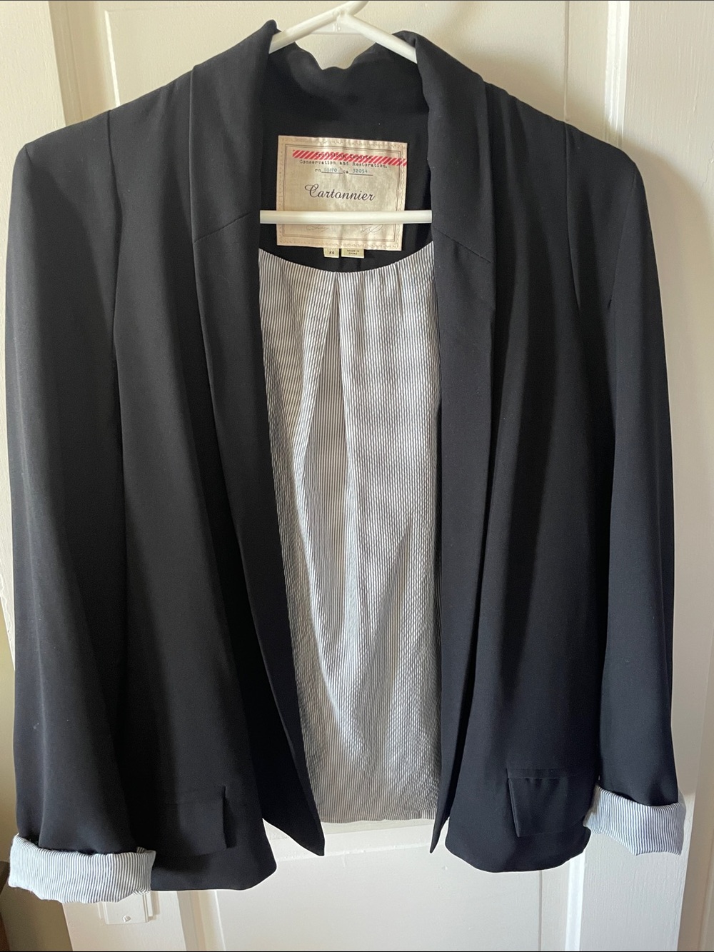 Cartonnier Black Open-Front Blazer with Rolled Cuffs